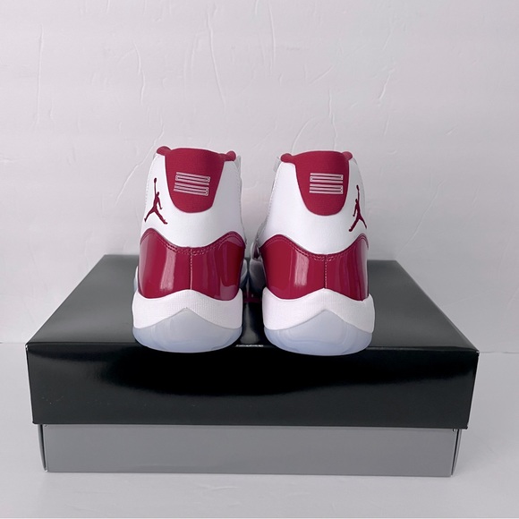 Air Jordan 11 Cherrys - Picture 2 of 6